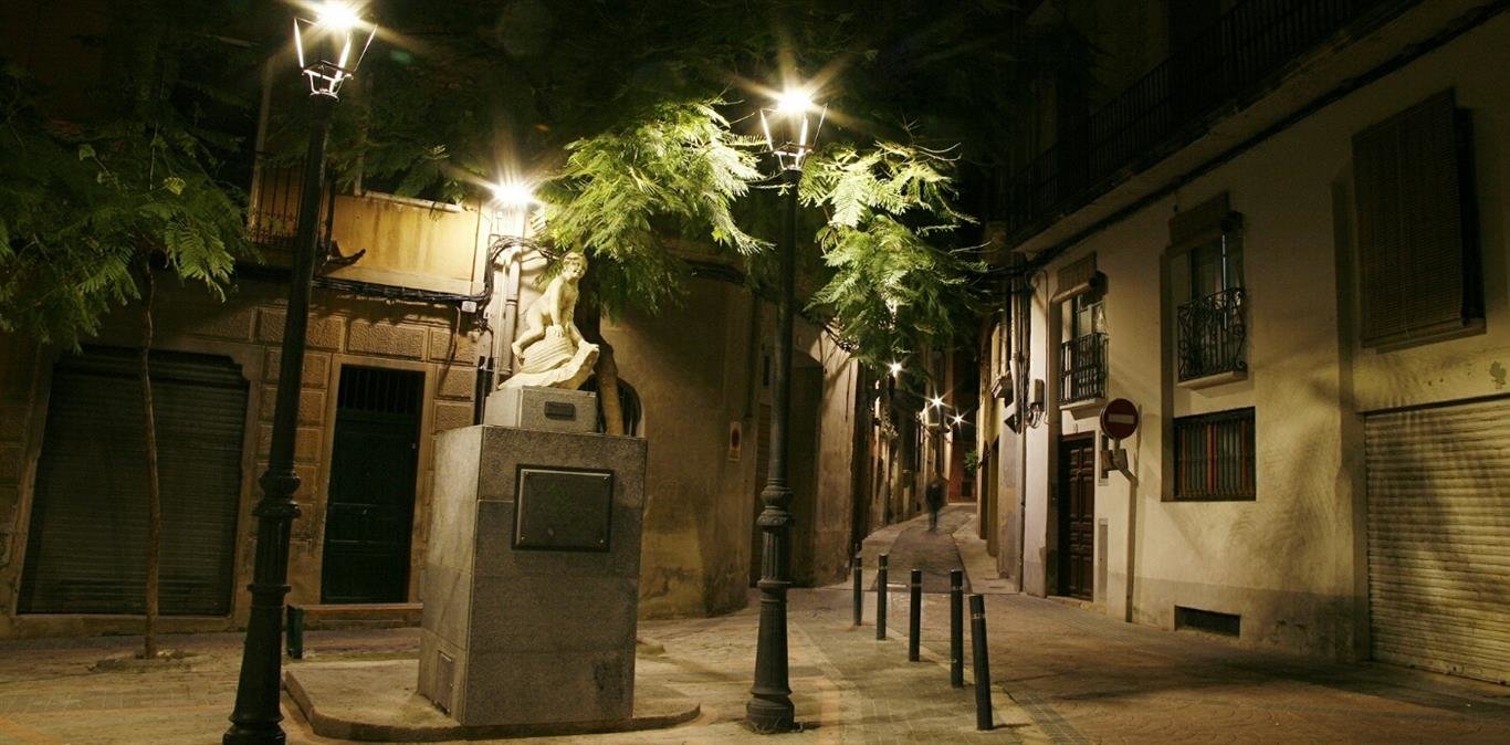 Valls ha renovat el nou enllumenat del Barri Antic a 29 carrers i places