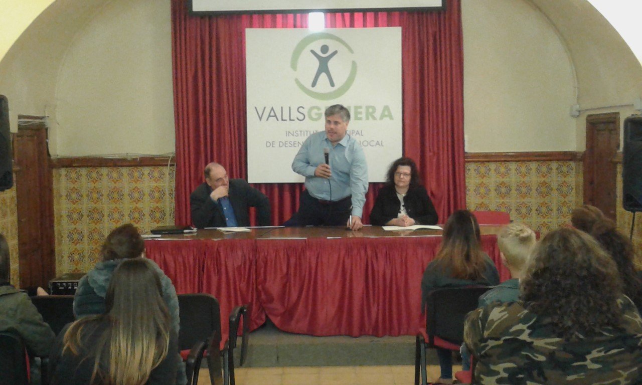 Vallsgenera presenta dos programes de formació i ocupació per a joves