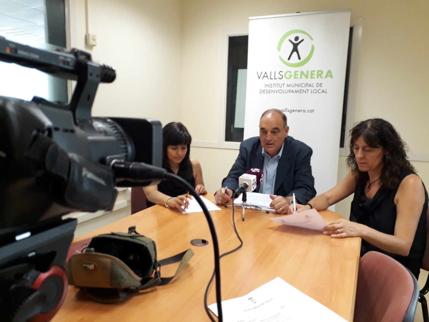 Vallsgenera impulsa la creació de llocs de treball amb una subvenció per a majors de 45 anys i una altra per a joves emprenedors