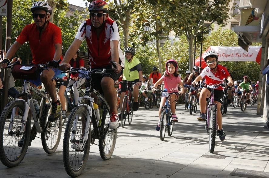 Més de 400 participants sobre dues rodes a la Festa de la Bicicleta de Valls